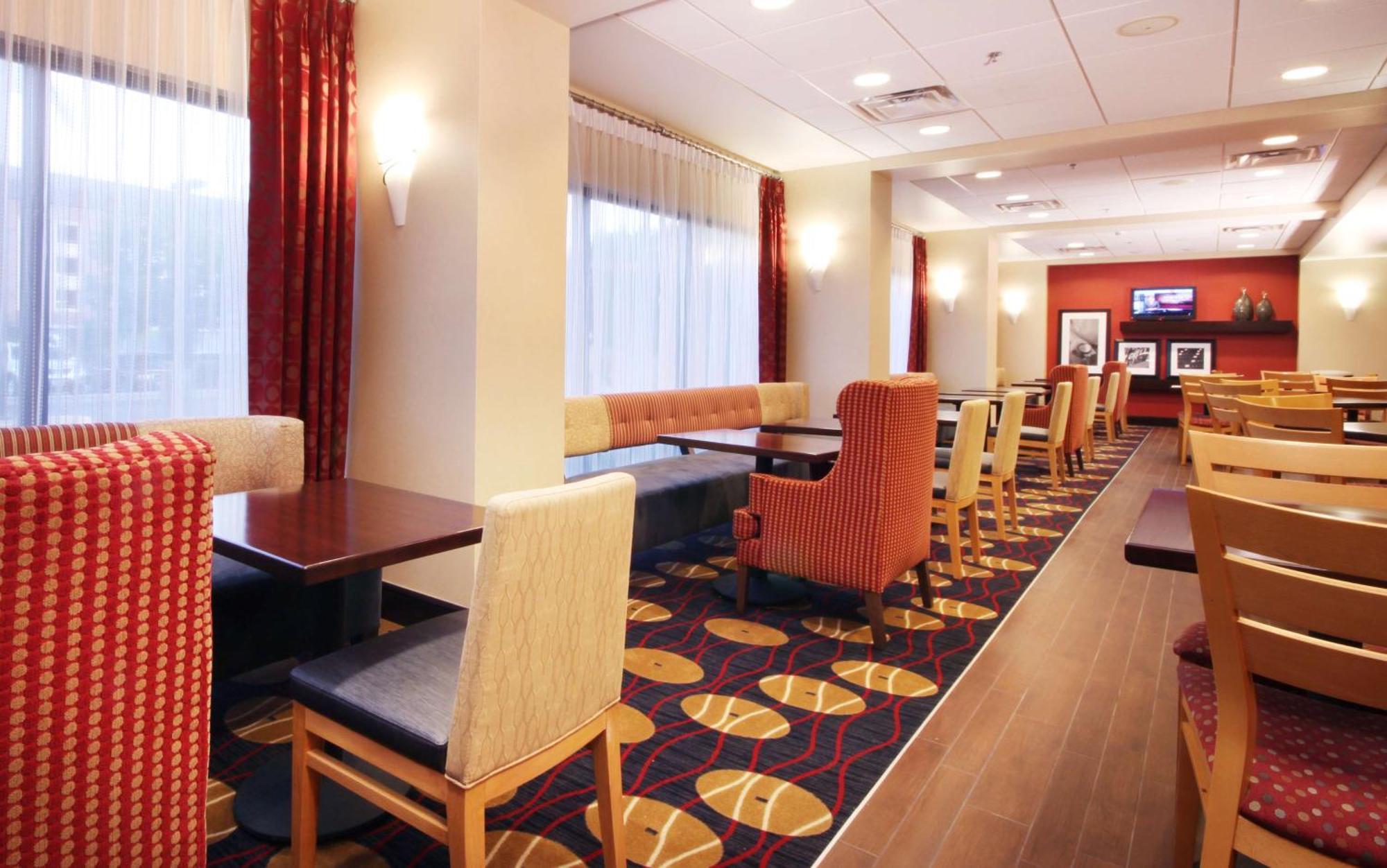 Hampton Inn Champaign/Urbana Eksteriør billede